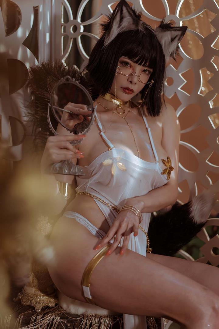 cos女神秋和柯基最新图集，魅力四射令人无法抗拒 - 甜妹阁-甜妹阁
